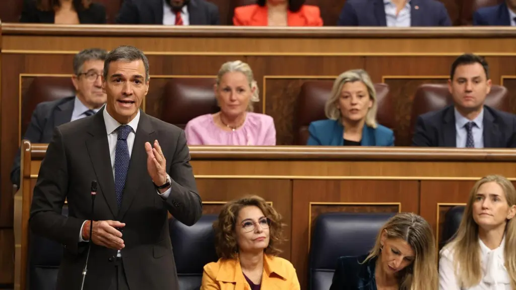 Sánchez niega ante Feijóo que el PSOE se haya financiado ilegalmente