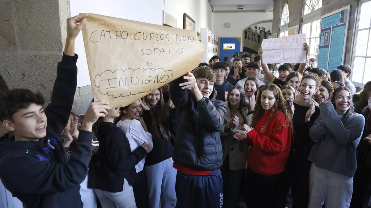 Estudiantes gallegos “en pie de guerra” por la anulación del permiso para salir del instituto