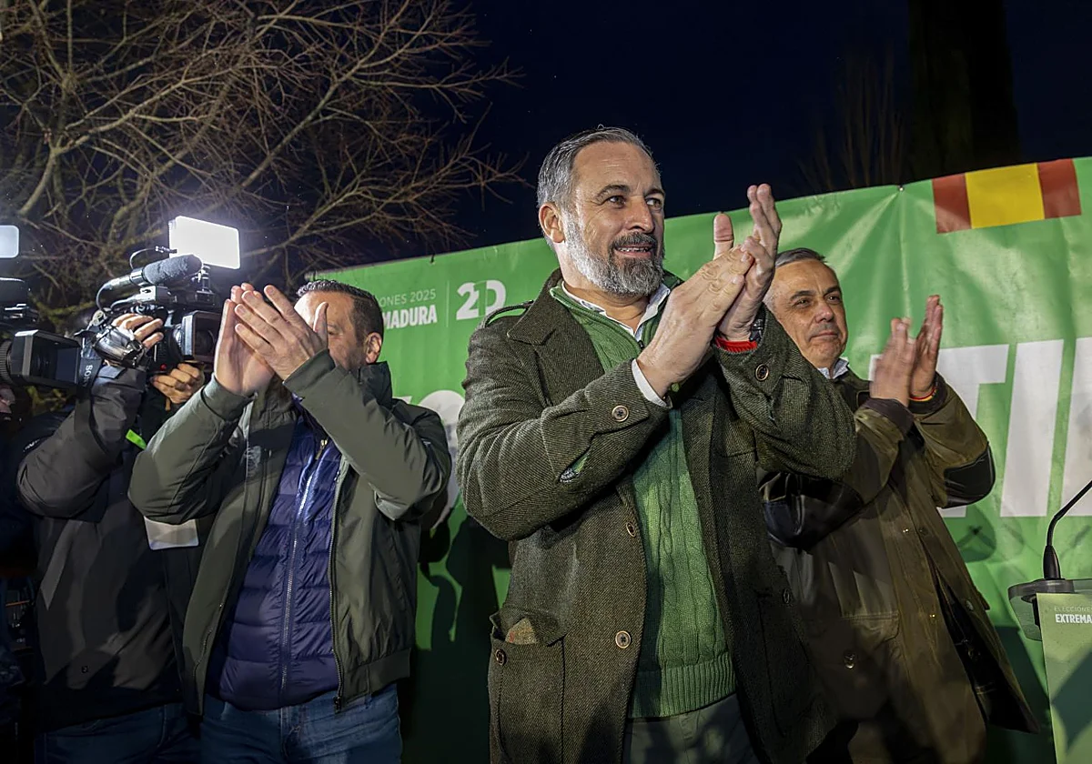 Abascal agita el final de campaña en Extremadura cargando contra Guardiola y advirtiendo sobre las “políticas socialistas” del PP