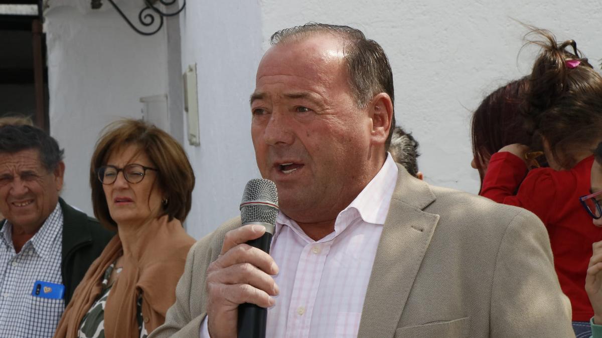 El alcalde de Belalcázar presenta su dimisión inmediata tras filtrarse mensajes de contenido sexual a una subordinada